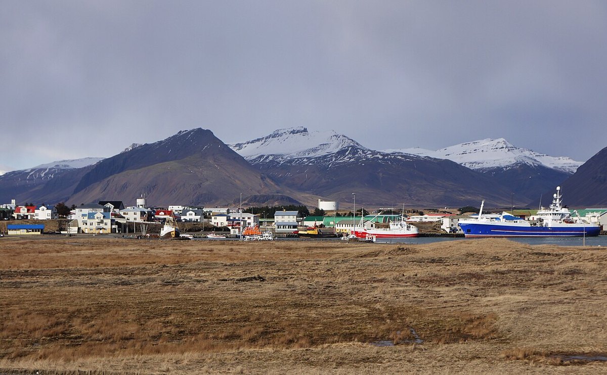 Höfn harbor